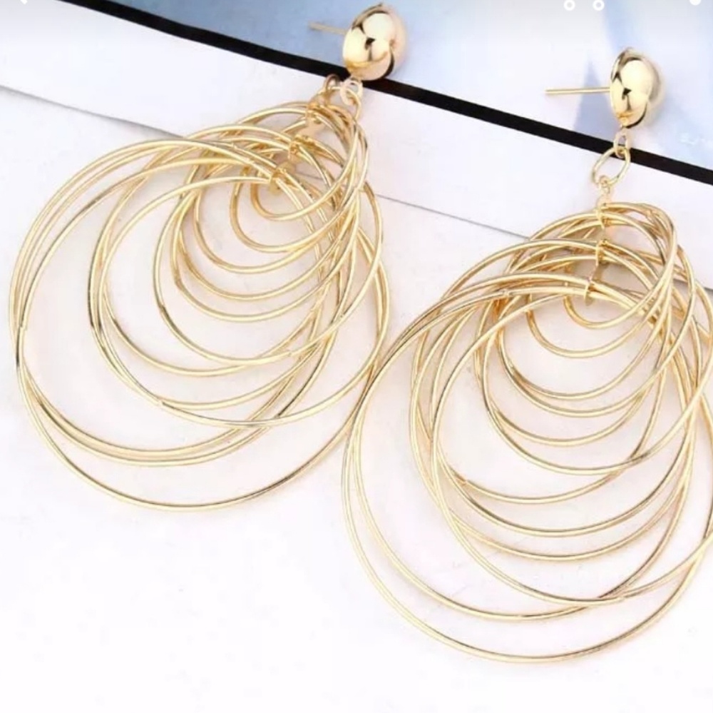 *Jamie* Hoopy earrings - Picture 3 of 5
